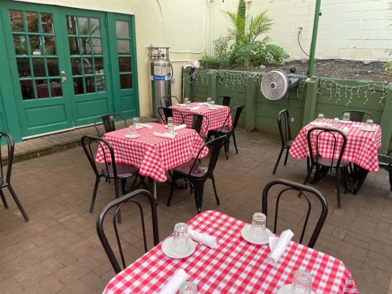 patio tables and chairs