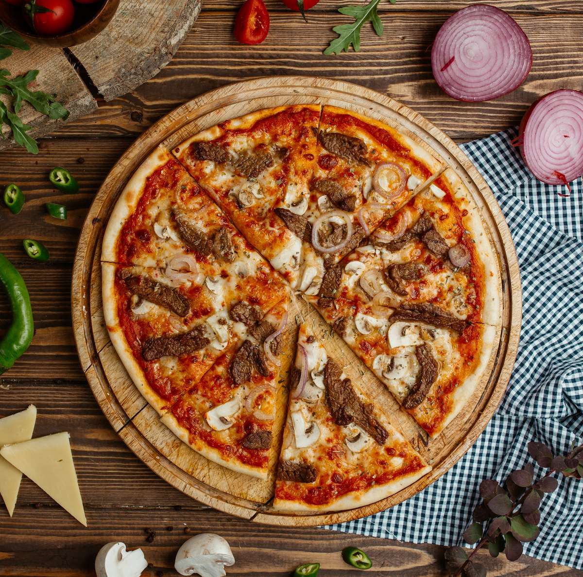 Beef mushroom pizza