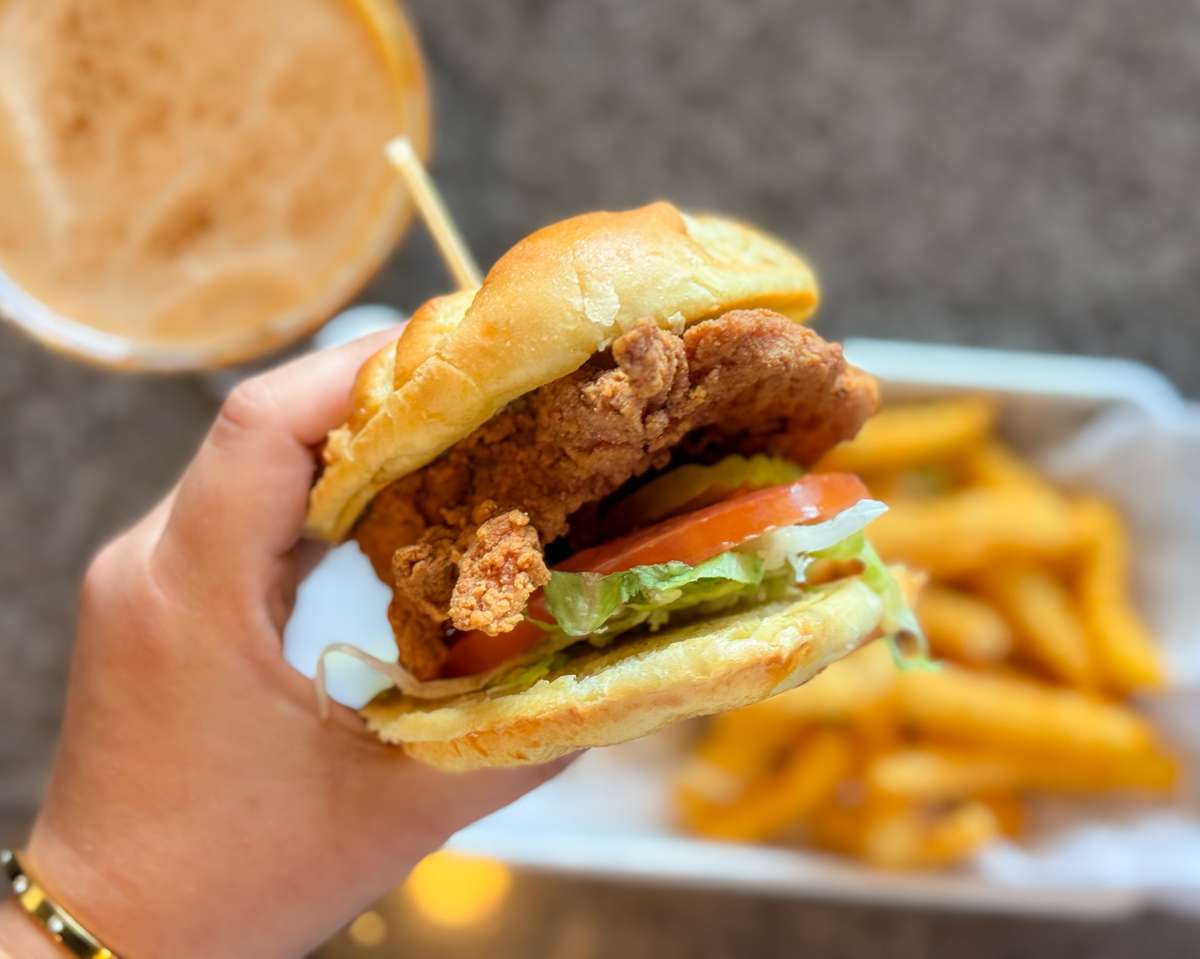 CHICKEN SANDWICH
