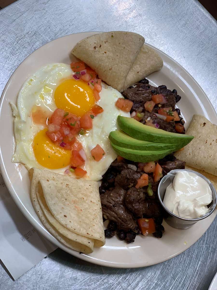Huevos Rancheros Carne Asada Rhody Hen Cafe Breakfast