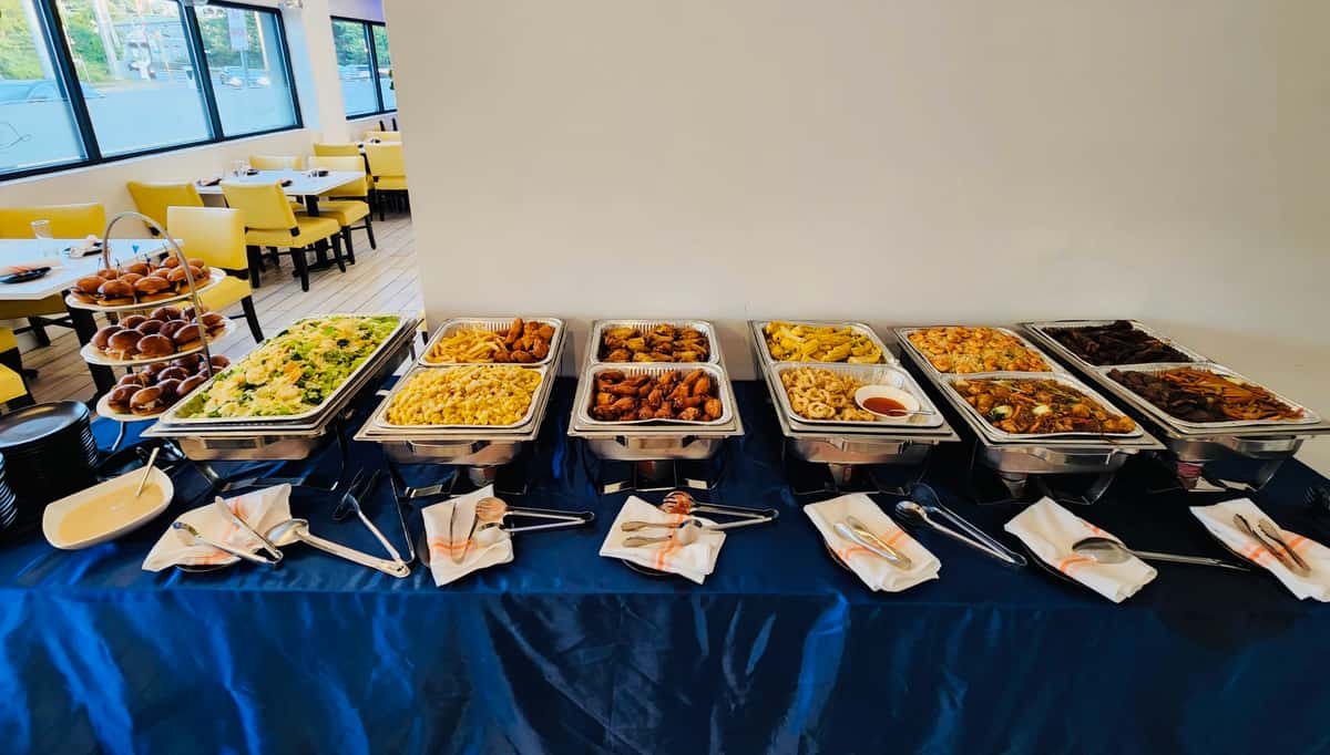Food Catering by trays