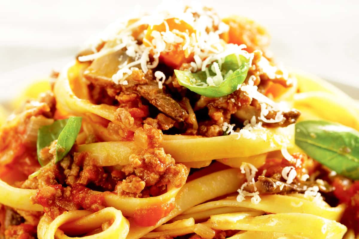 fettuccine bolognese