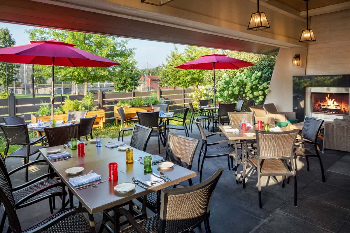 Home - Broad Table Tavern - Restaurant and Bar in Swarthmore, PA
