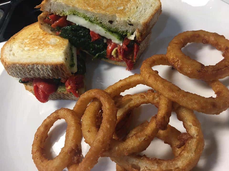 Amari's Pizzeria & Restaurant Restaurant in Hamilton, NJ