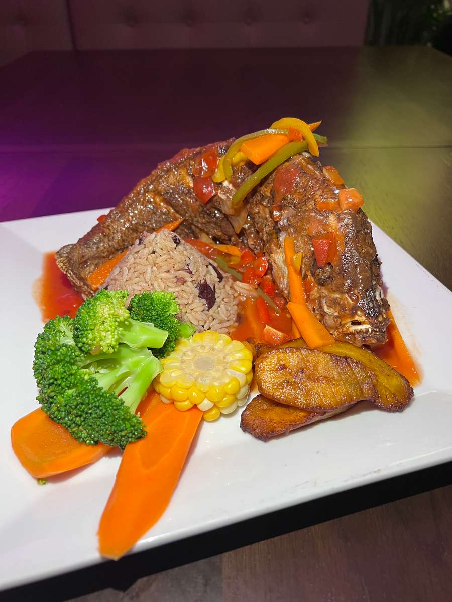 plate of caribbean food
