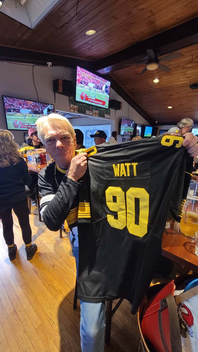 Fan with a jersey