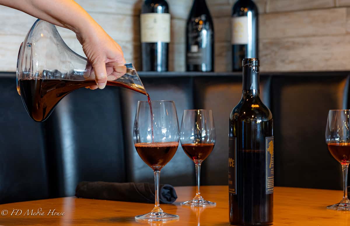 wine decanting
