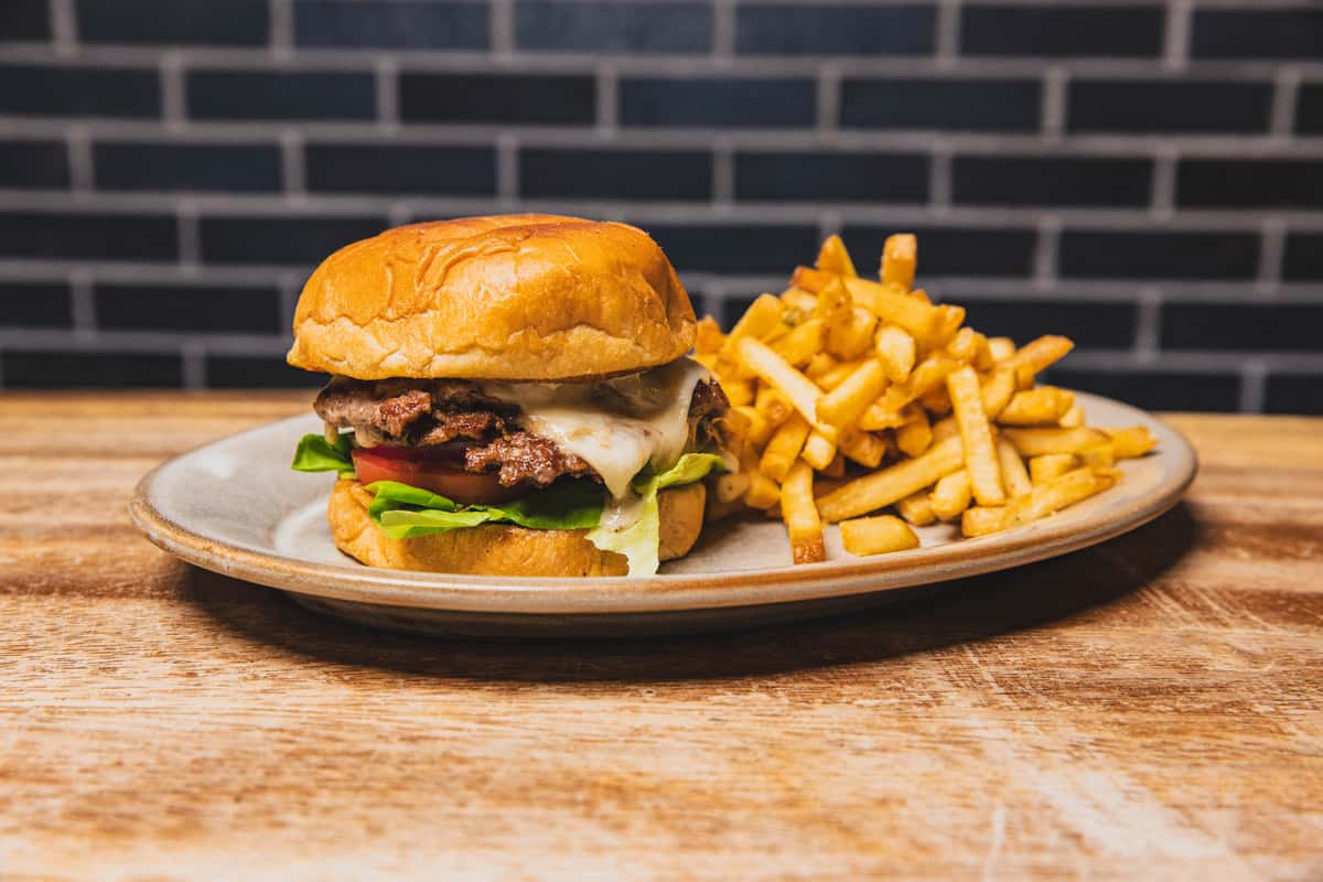 Classic cheeseburger