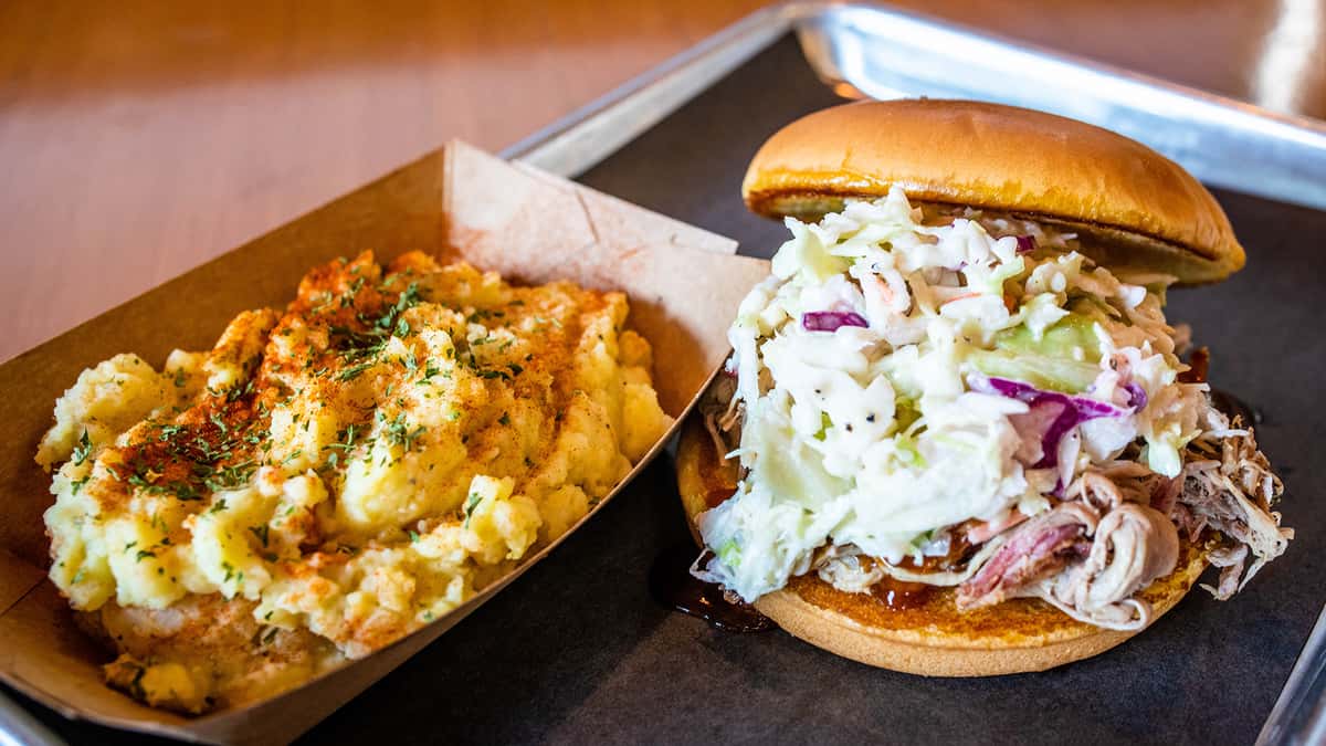 pulled pork sandwich