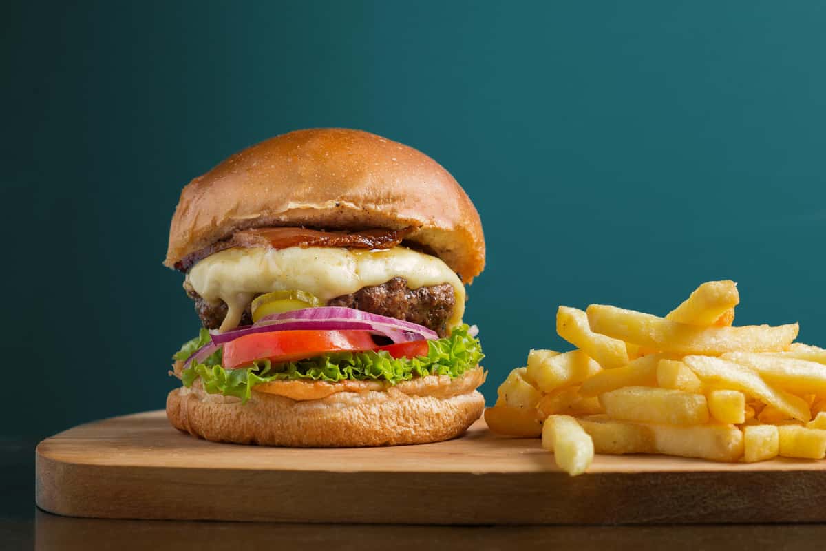 cheeseburger with fries