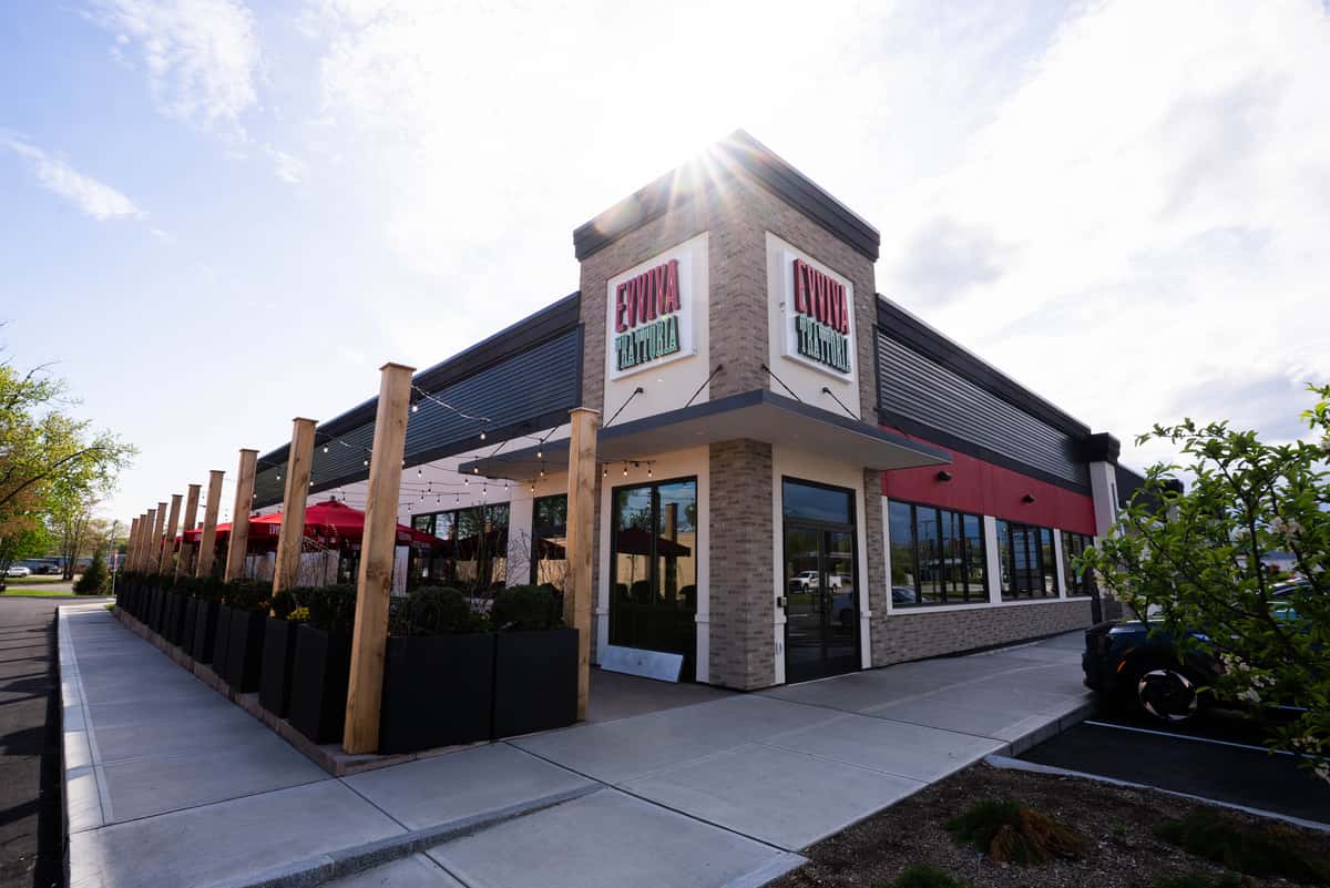 Exterior of Evviva Trattoria in Nashua
