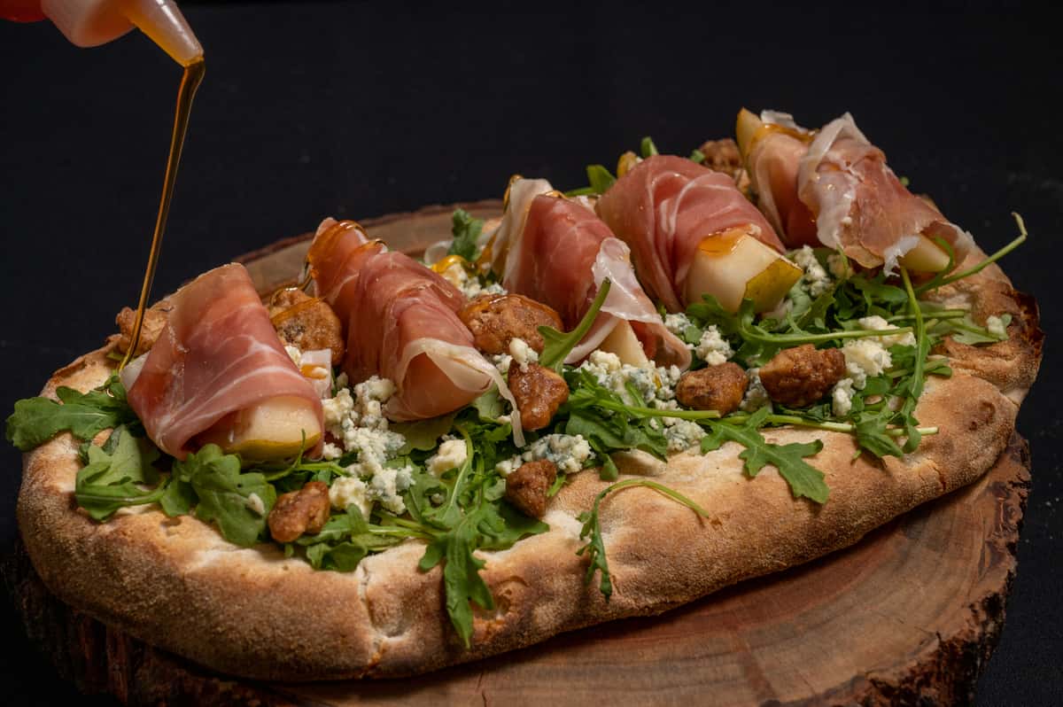 SWEET & SALTY PINSA PIZZA