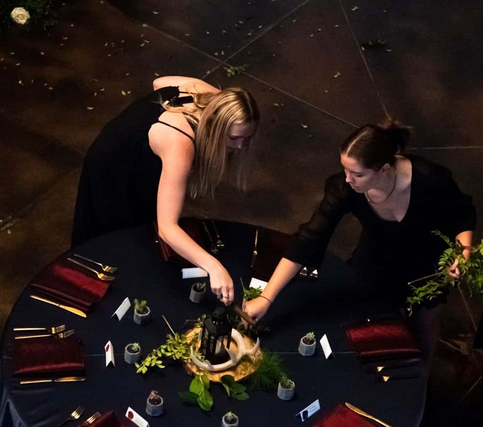 setting up table