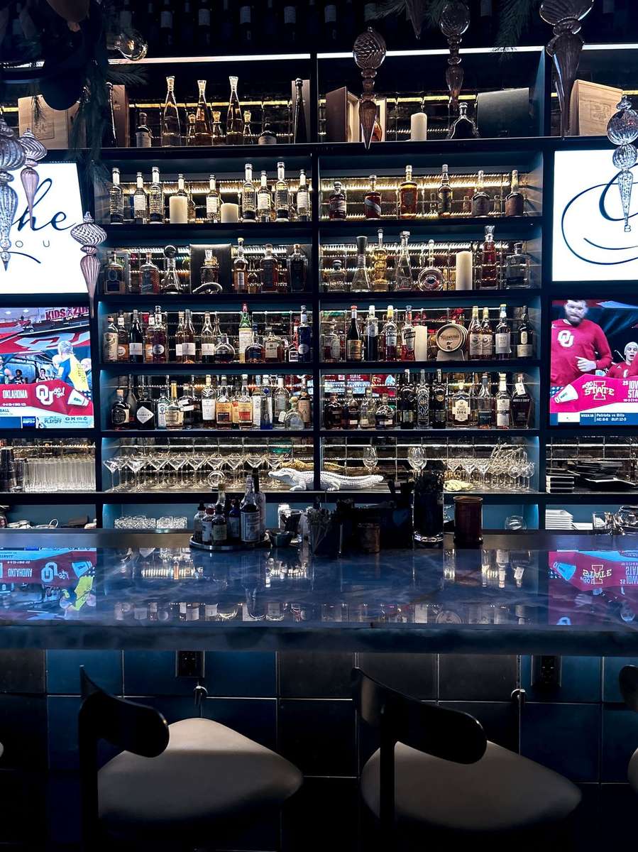 bar