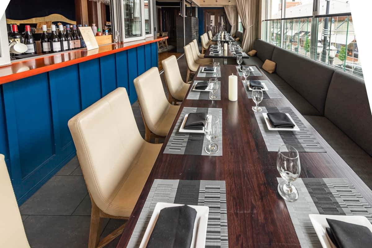 Upstairs Teak Room Tables & Setting