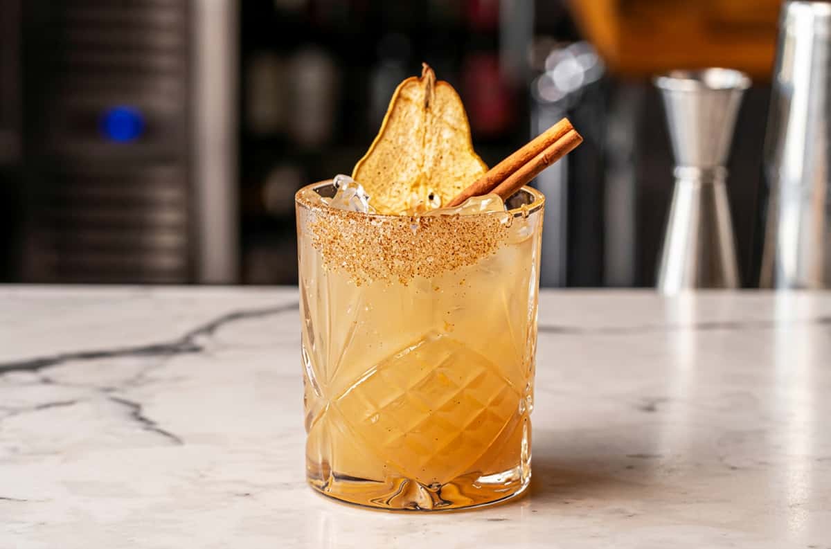 spiced-pear-cocktail