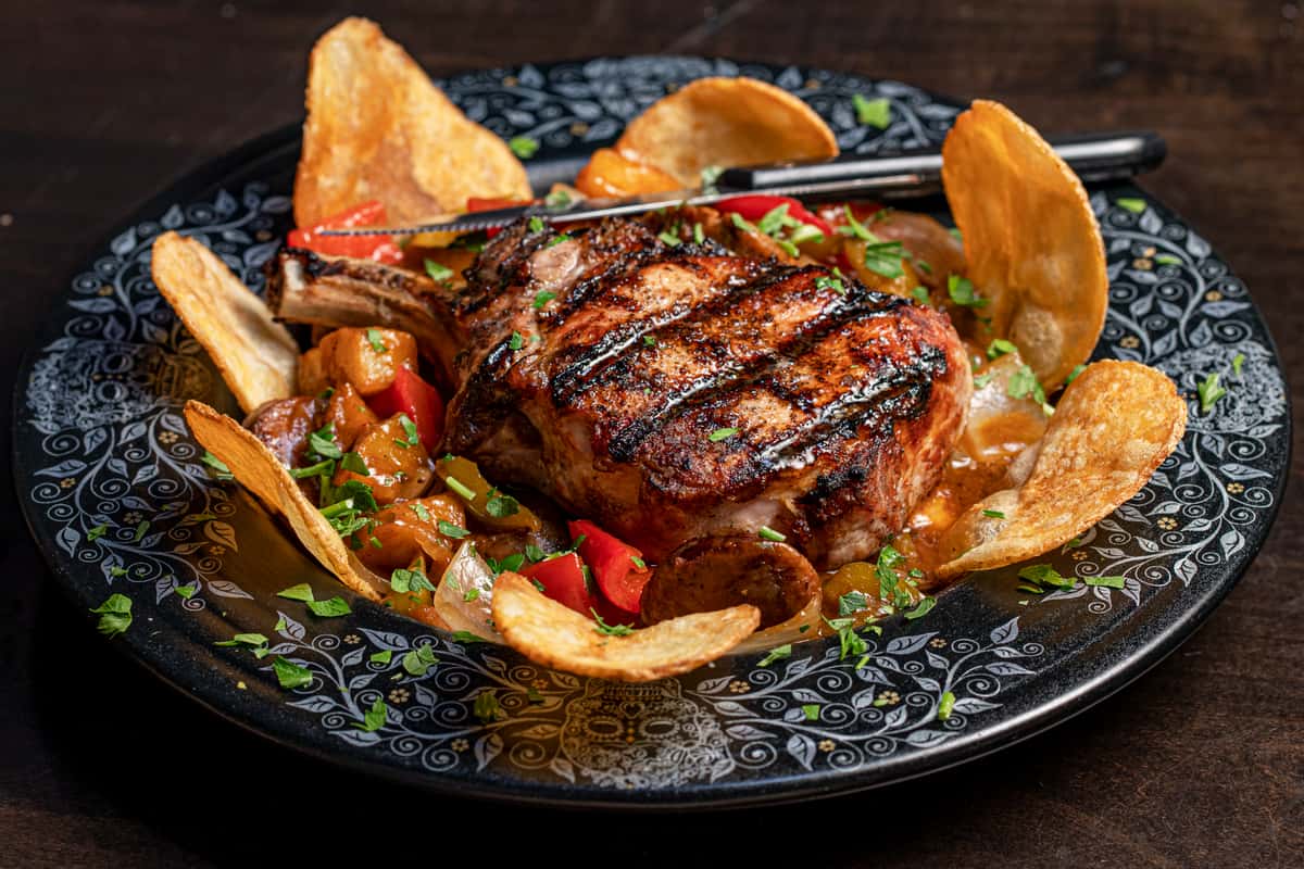 Steak and chips dish
