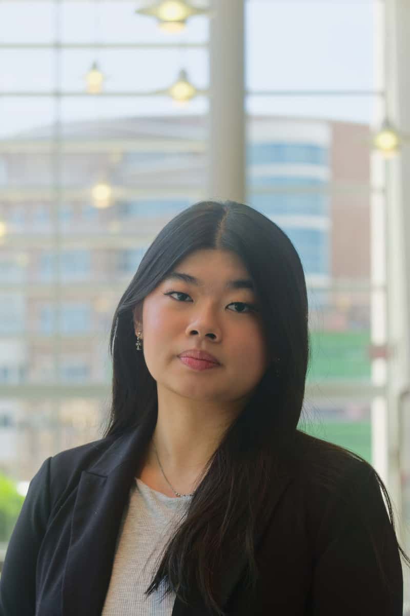 Vivian Lee