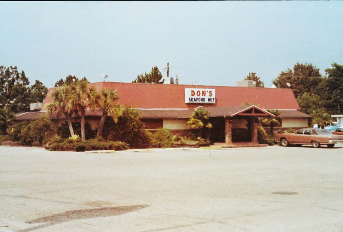 Old photo of Don's Seafood Hut cira 1975-1980