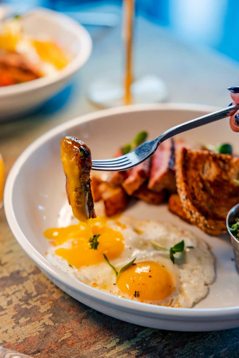 STEAK & EGGS
