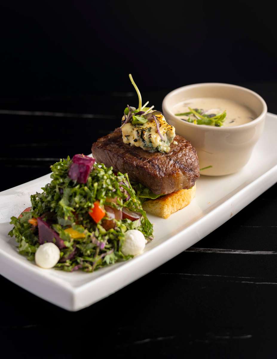 Petite steak plate