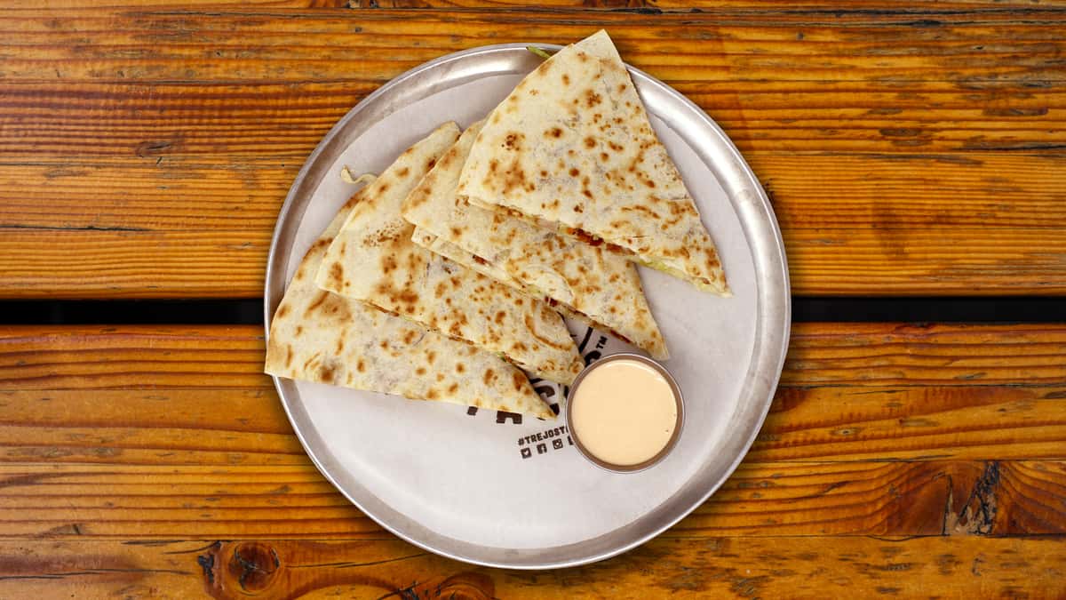 Pollo Frito Quesadilla