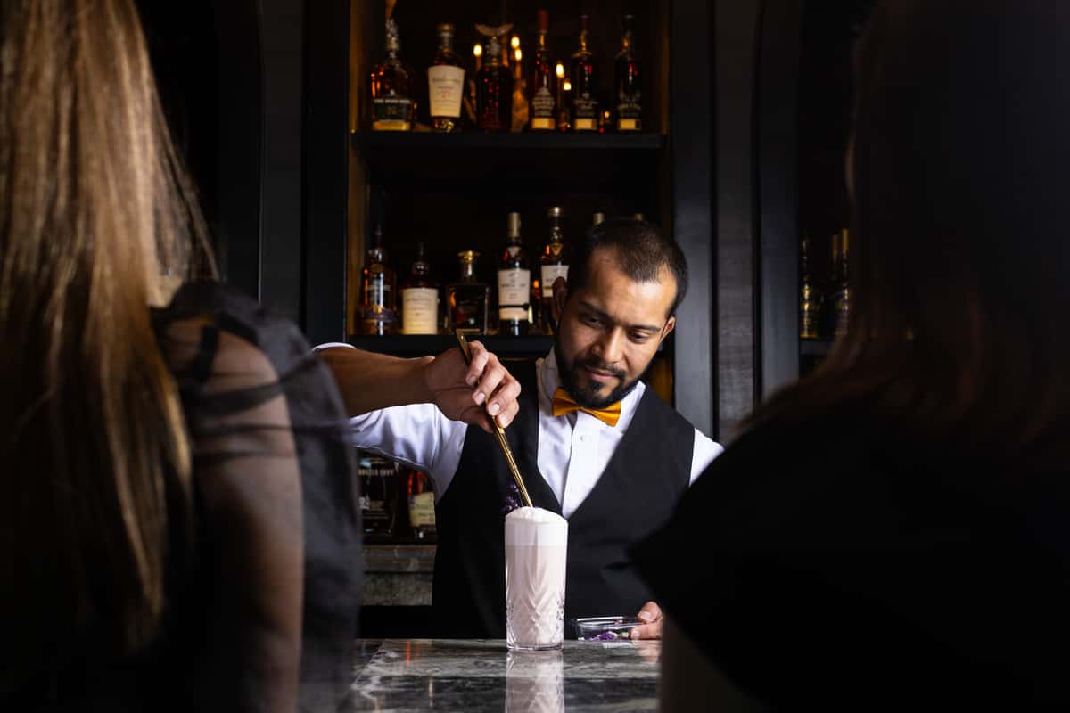 bartender