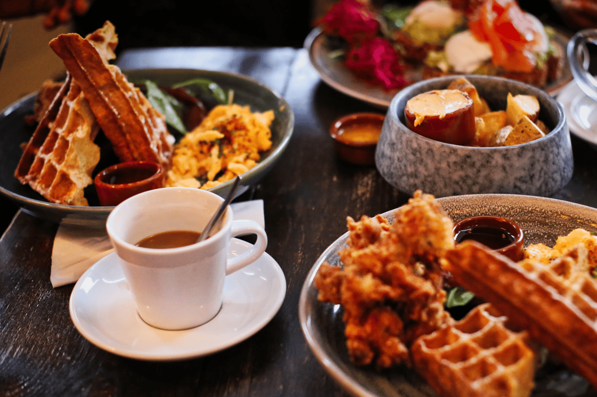Table 12 Kitchen & Bar Brunch Saturdays and Sundays 10-1