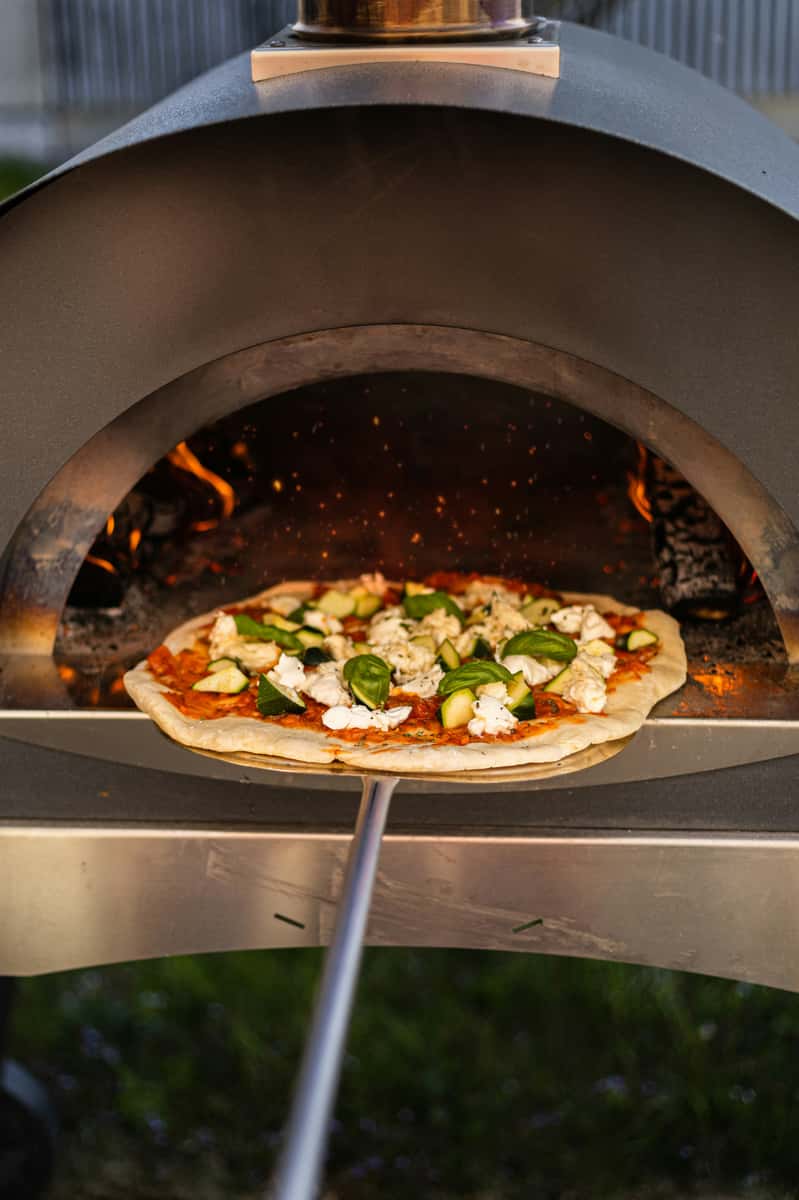 Pizza in the open fire