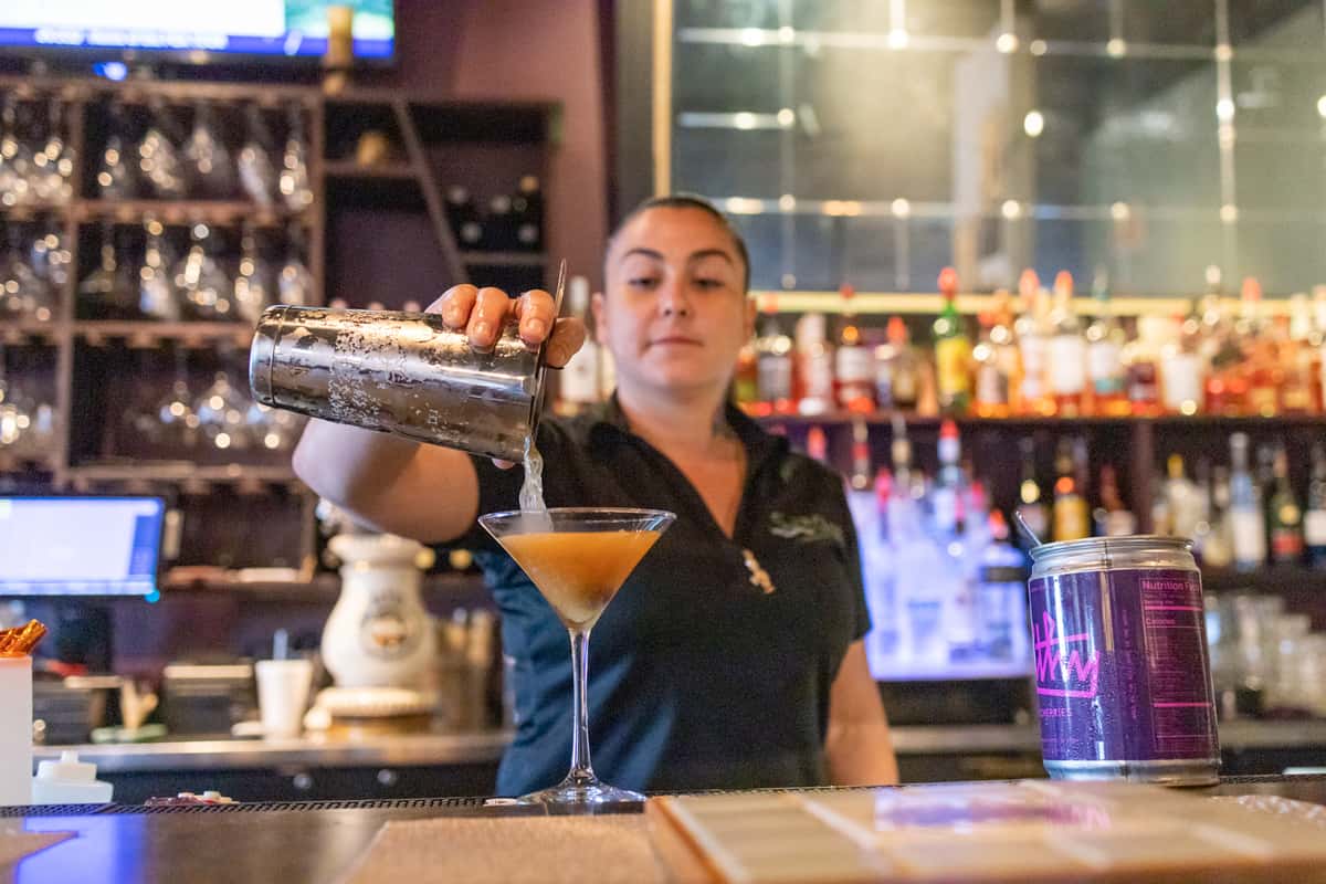 bar