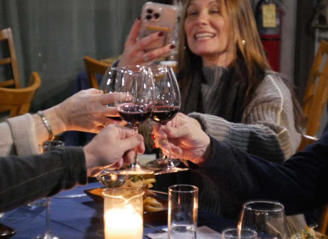 People toasting