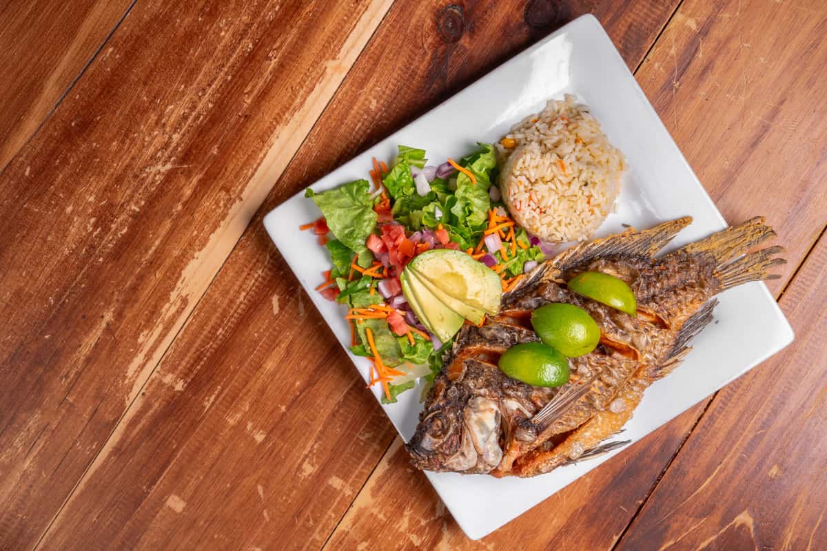 Fried mojarra