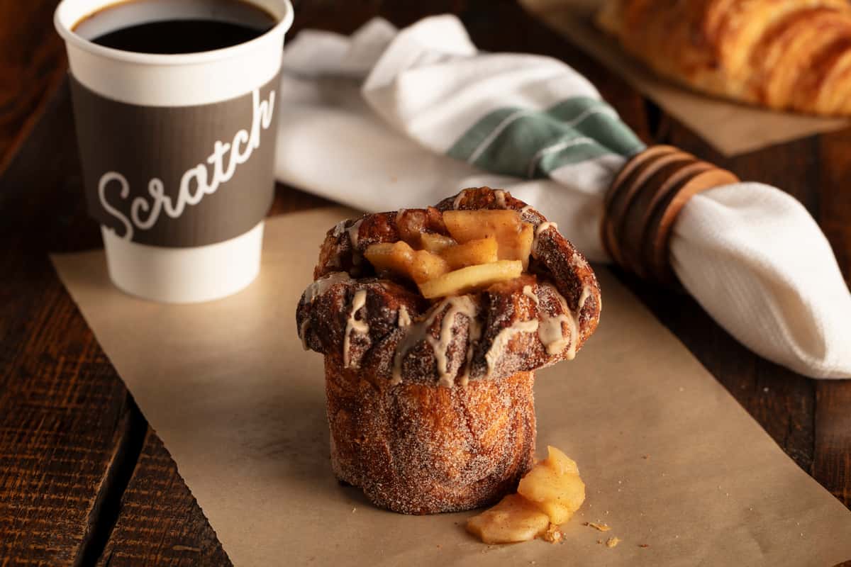 PopOver Muffin with Apple and Coffee