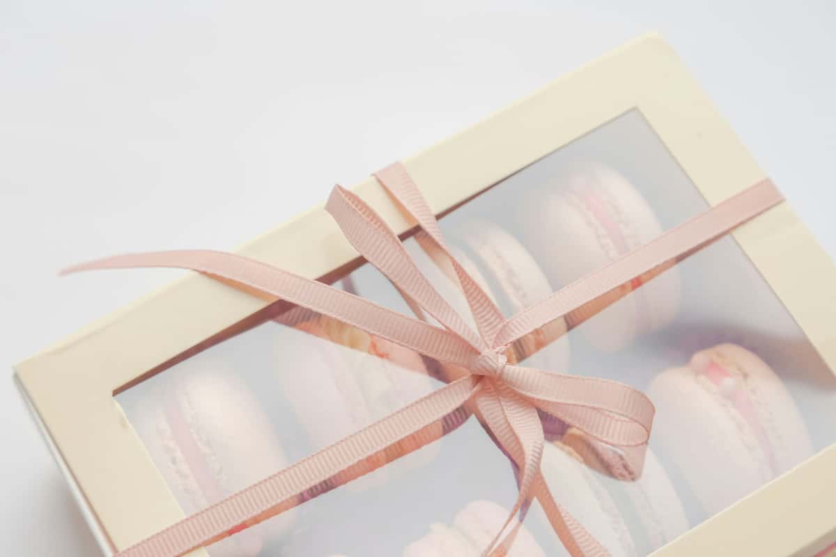 box of macaroons
