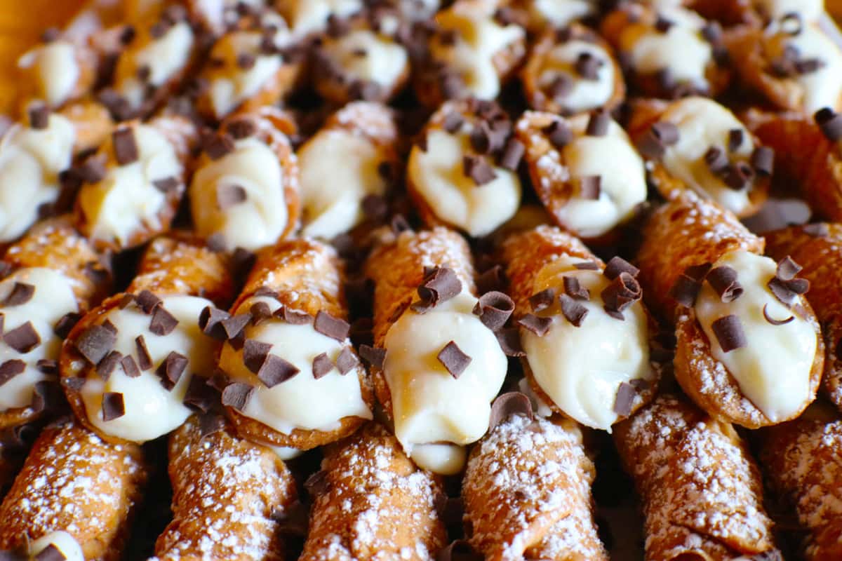 cannolis
