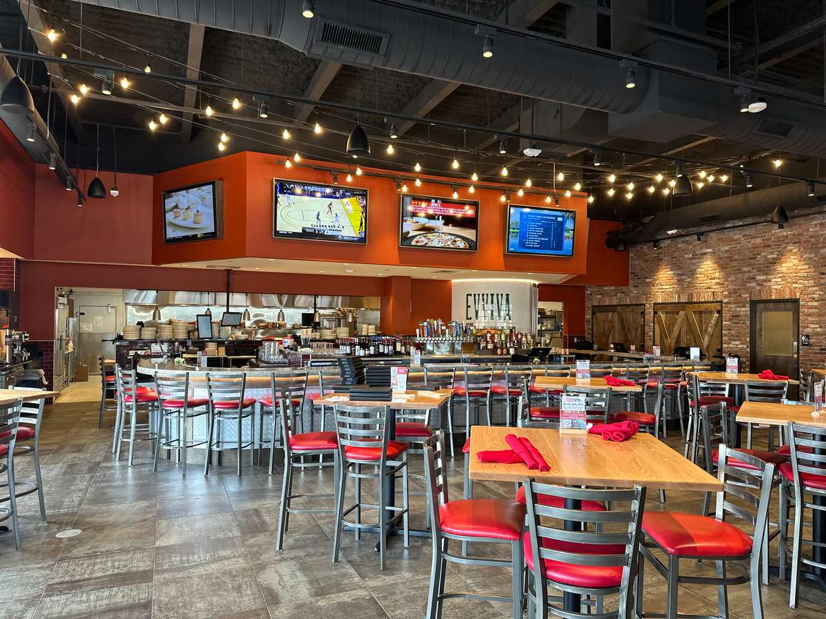 Evviva Nashua Interior