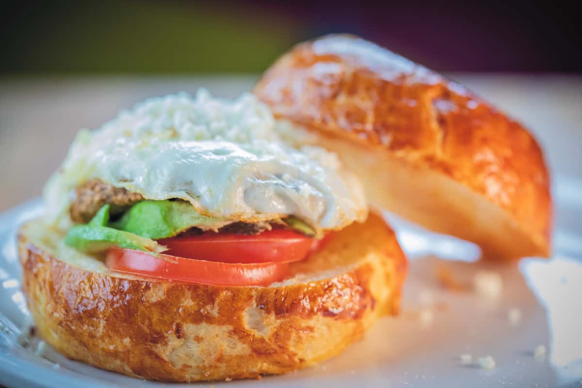 Tomato and salad bagel