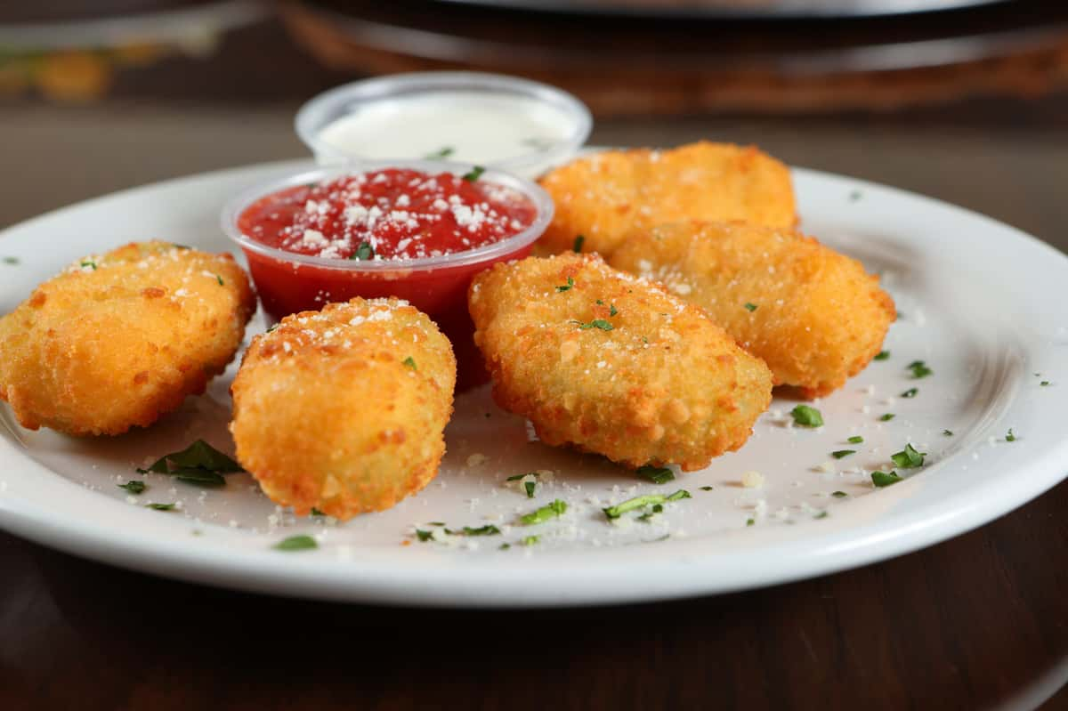 Jalapeño Poppers (5pc)* Lunch & Dinner Menu Joe & Pie Cafe Pizzeria