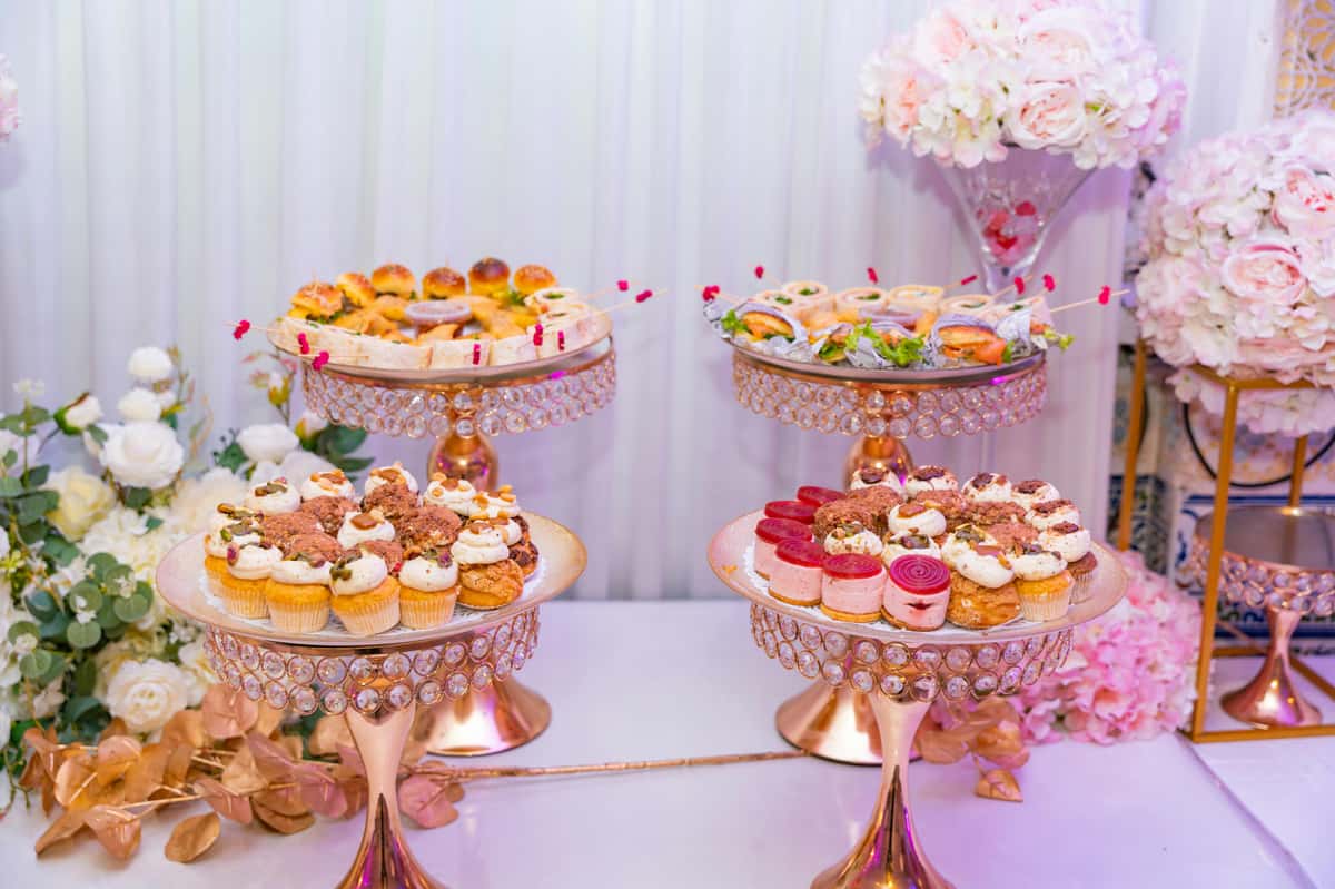 pastry display setup