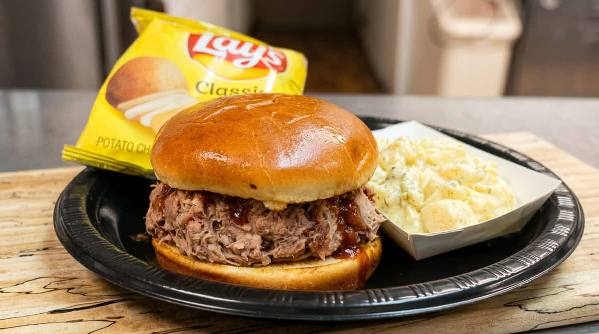 pulled-pork-sandwich