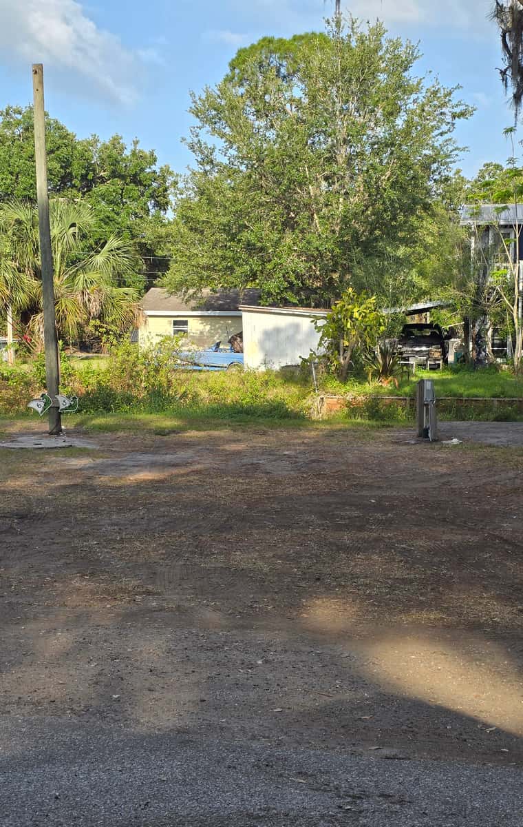 Lot 5