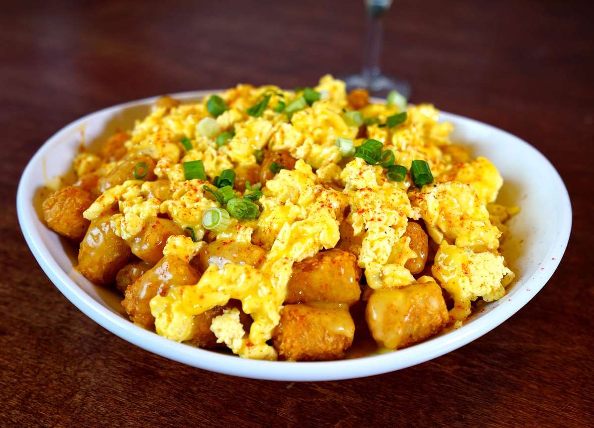 tots and eggs