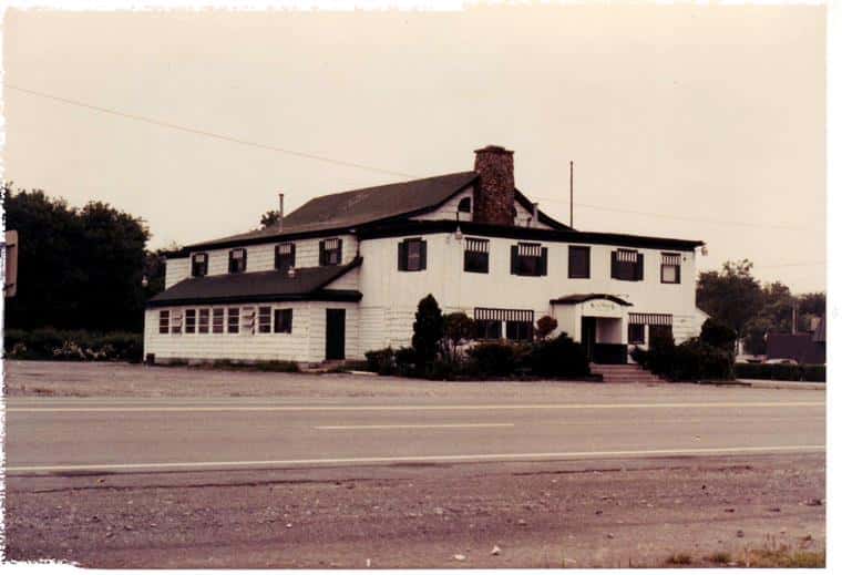 black and white photo of buffalo brewpub