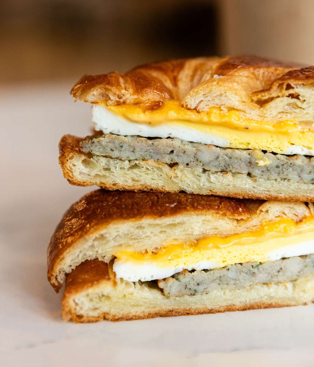 Healthy Egg & Sausage Breakfast Sandwiches – The Fountain Avenue Kitchen