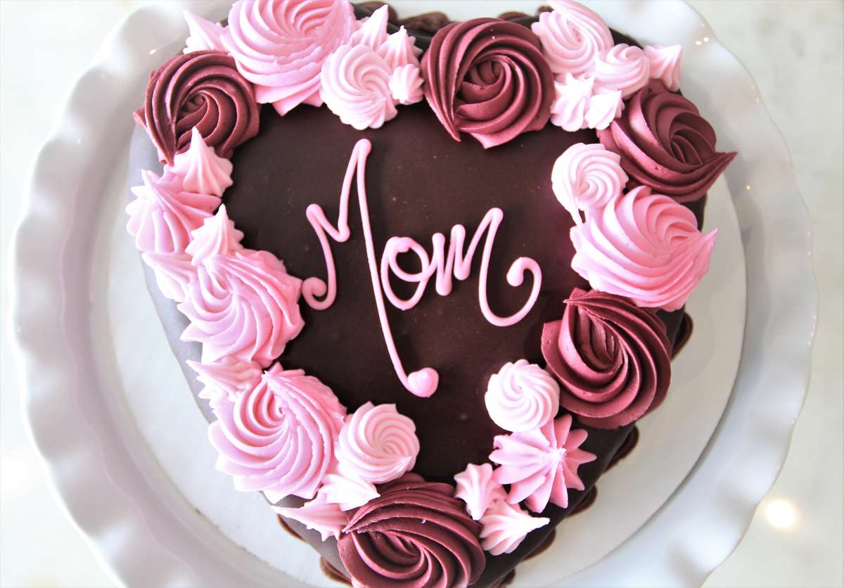 Heart Cake - Mothers Day - Henri's Bakery & Deli - Restaurant in GA