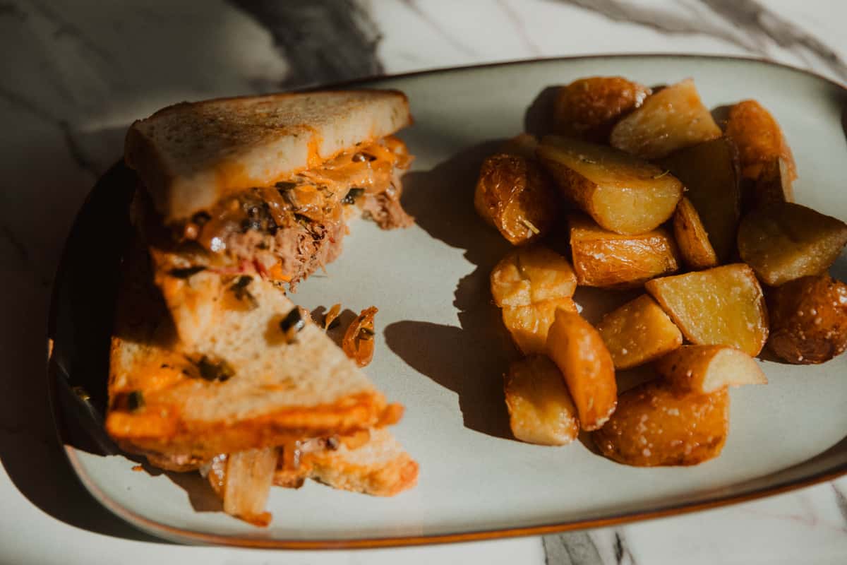 pulled pork sandwich