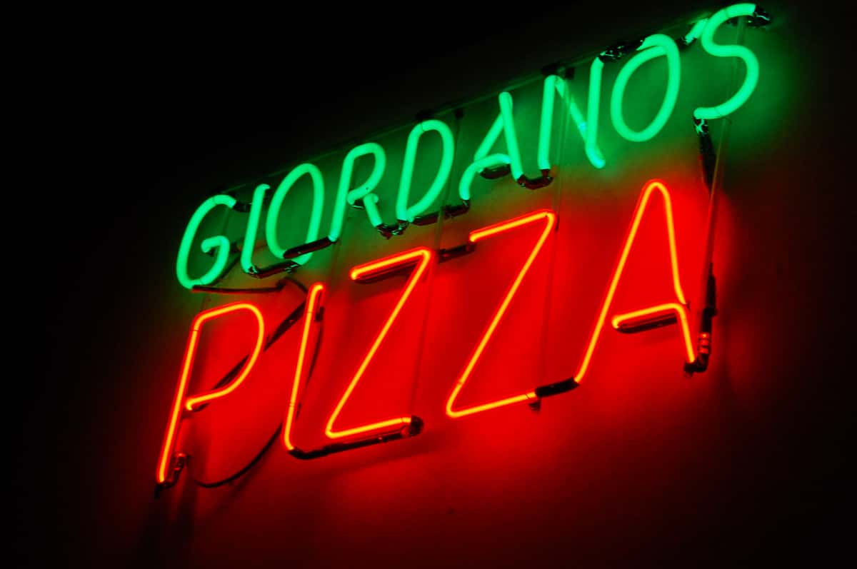 neon sign giordanos pizza