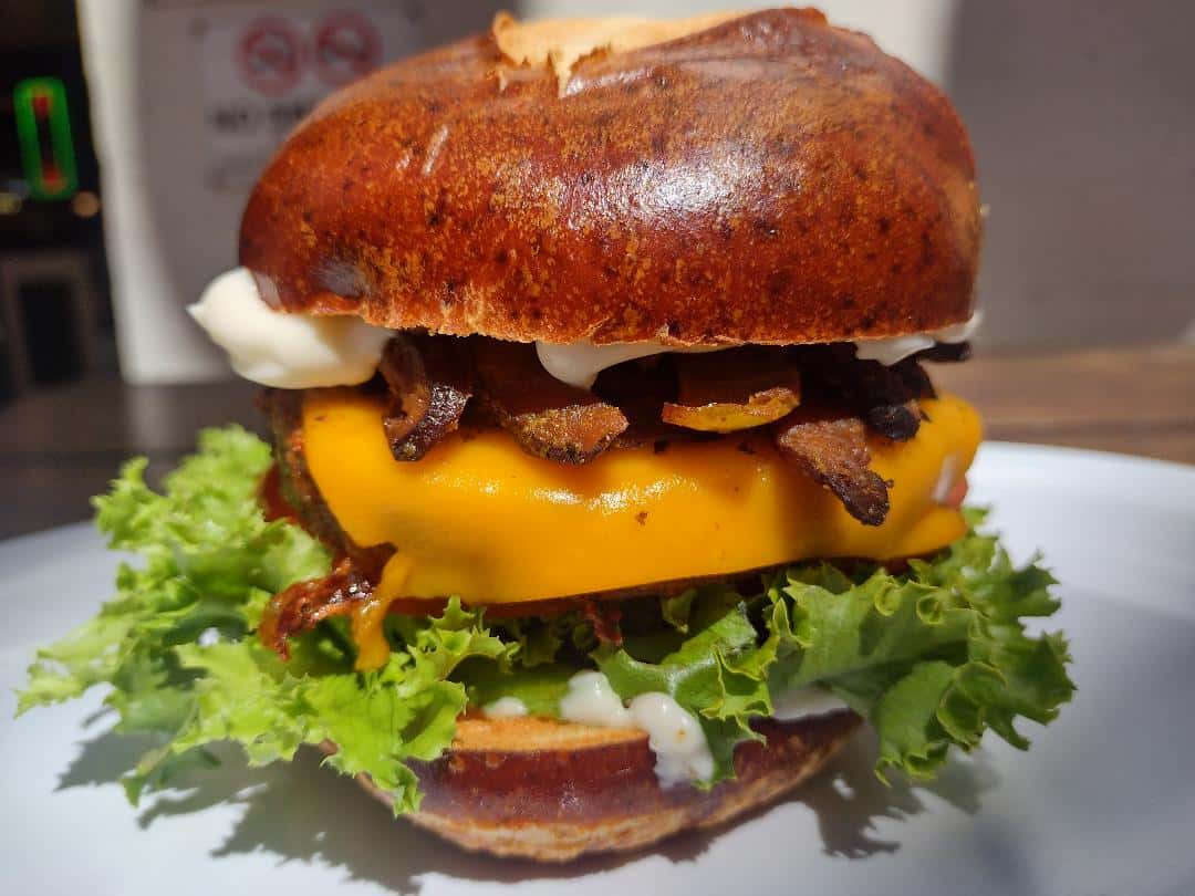 Shiitake Mushroom Súyà Burger