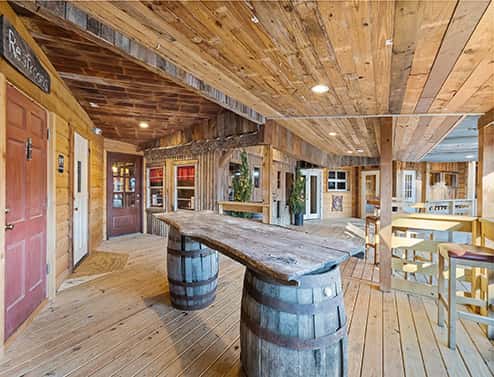 LODGE DECK