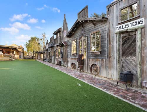 GHOST TOWN LAWN